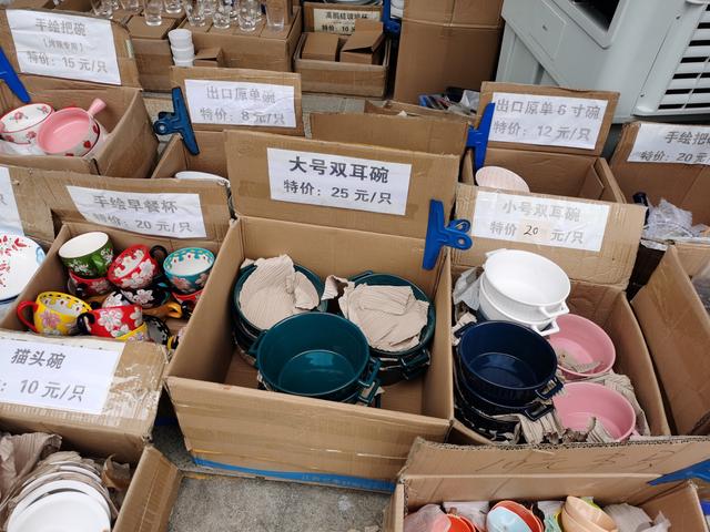廣州南泰日用品批發(fā)市場為何成為網(wǎng)紅打卡地？三大魅力解析